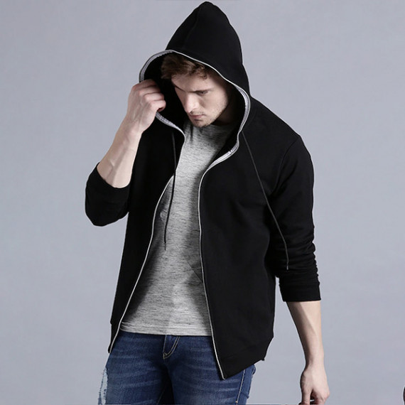 https://www.trendingfits.com/products/men-black-solid-hooded-sweatshirt