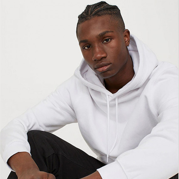 https://www.trendingfits.com/products/men-white-relaxed-fit-hoodie