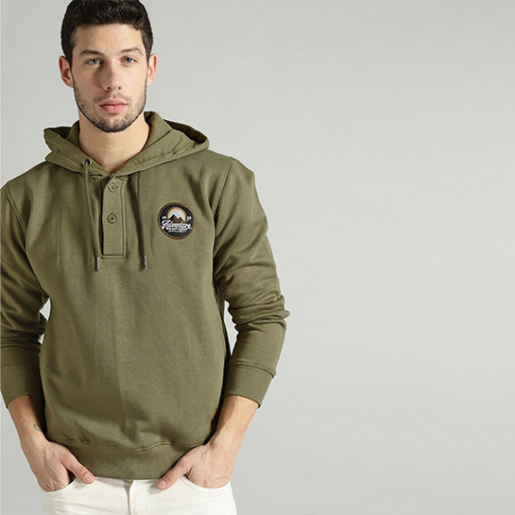 https://www.trendingfits.com/products/the-lifestyle-co-men-olive-green-solid-hooded-sweatshirt
