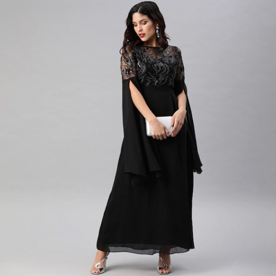 https://www.trendingfits.com/products/black-embellished-slit-sleeves-maxi-dress