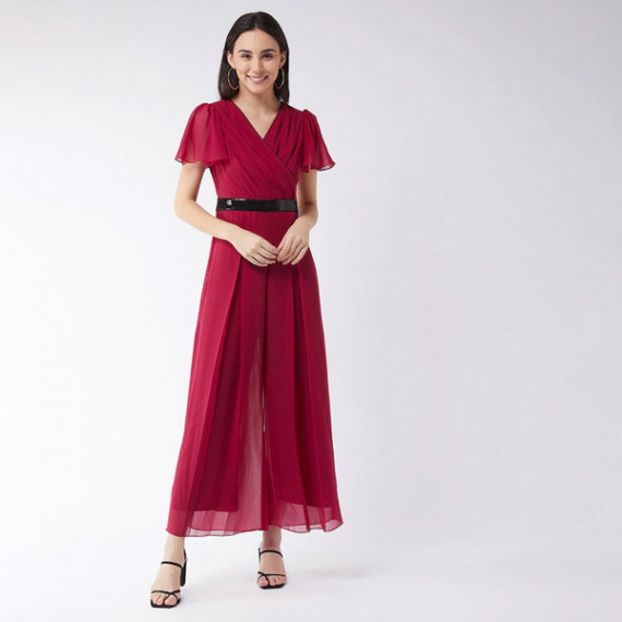 https://www.trendingfits.com/products/pink-black-pleated-jumpsuit-with-embellished-waist
