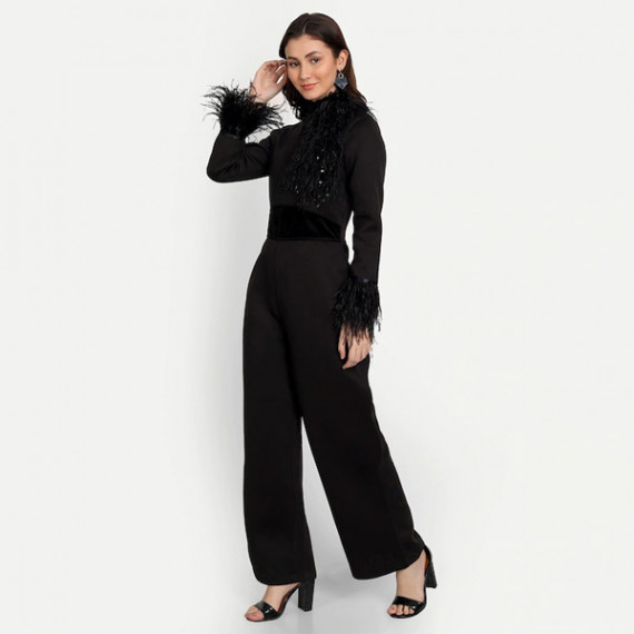 https://www.trendingfits.com/products/black-basic-jumpsuit-with-embellished