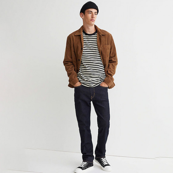 https://www.trendingfits.com/products/men-navy-blue-solid-regular-jeans