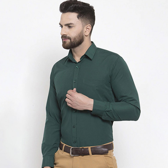 https://www.trendingfits.com/products/men-green-slim-fit-solid-formal-shirt