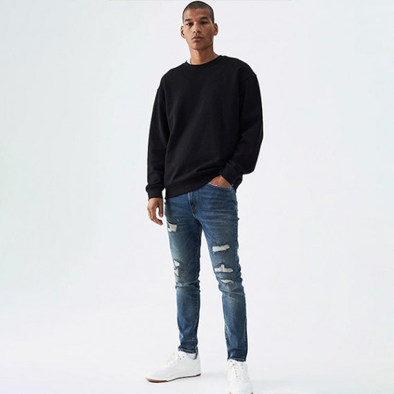https://www.trendingfits.com/products/men-blue-mildly-distressed-jeans