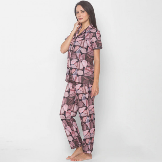 https://www.trendingfits.com/products/women-black-abstract-printed-nightwear
