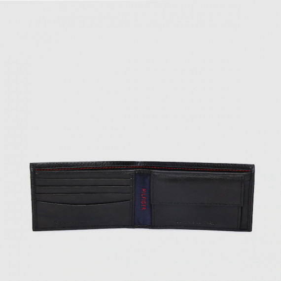 https://www.trendingfits.com/products/men-black-solid-genuine-leather-two-fold-wallet
